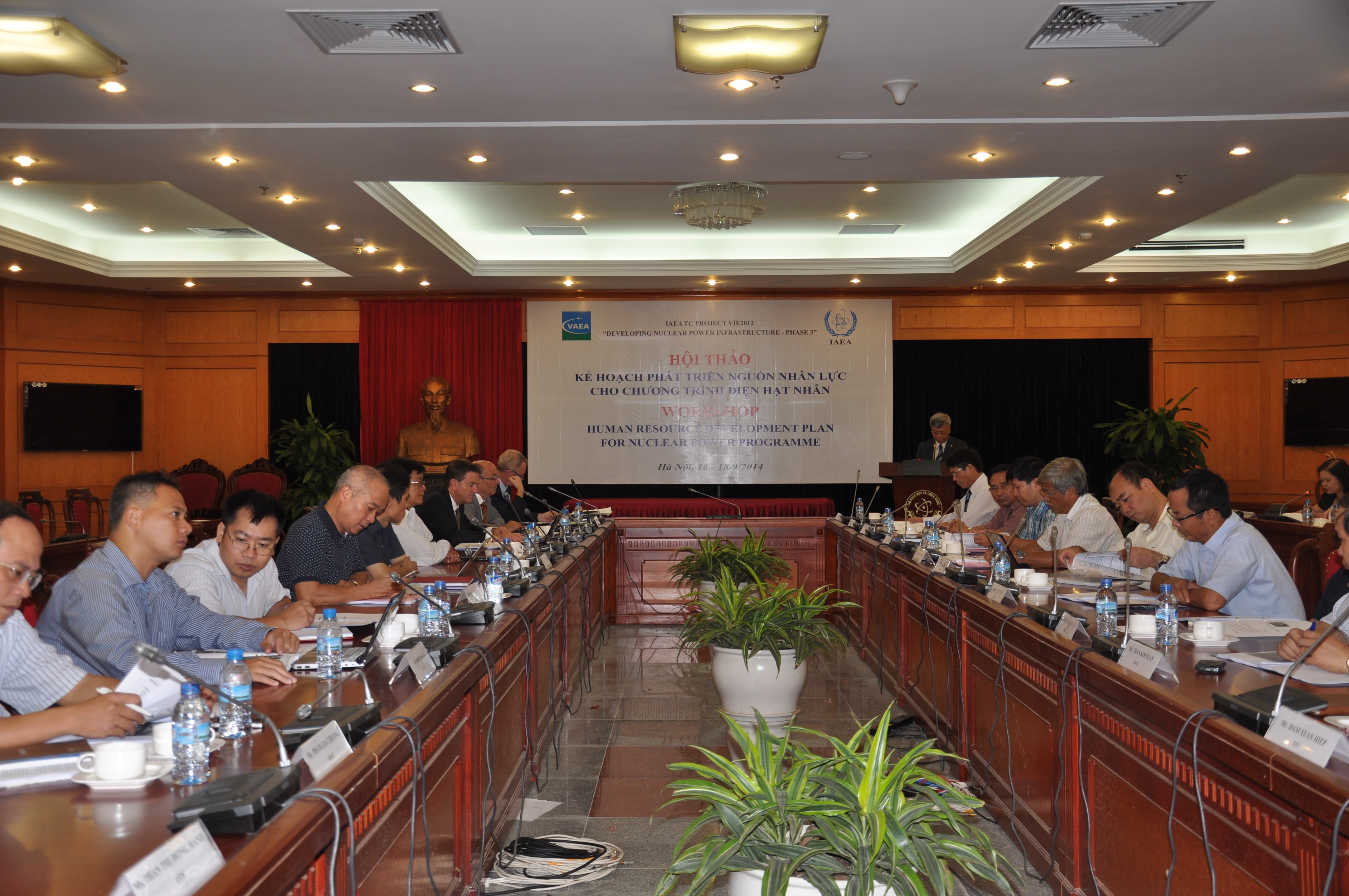 Kế hoạch phát triển nguồn nhân lực cho chương trình điện hạt nhân